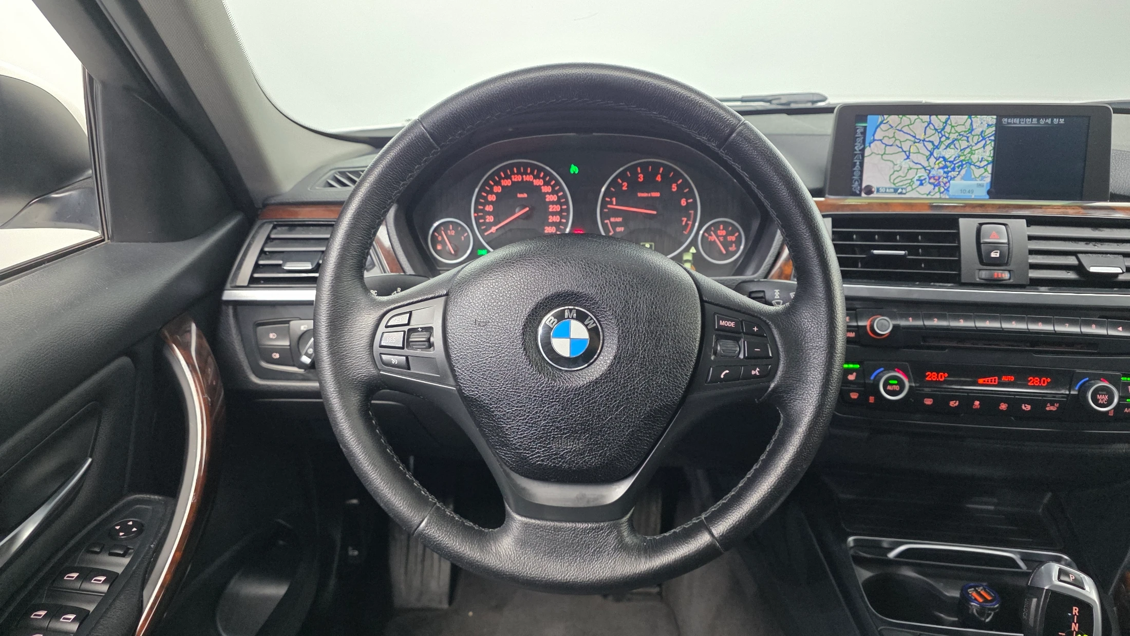BMW 3-Series F30, 2013 — фото 13