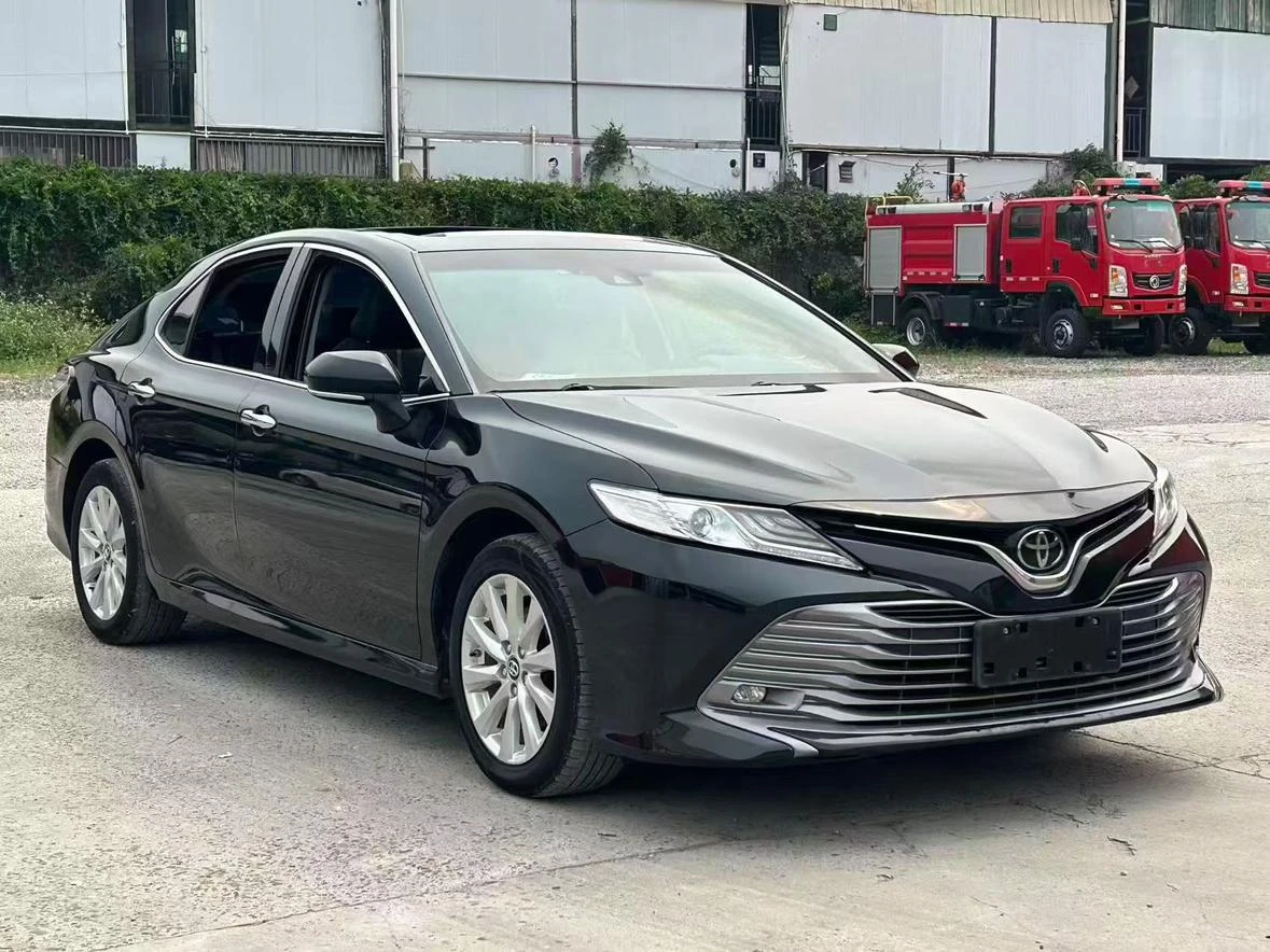 Toyota Camry, 2023 — фото 3