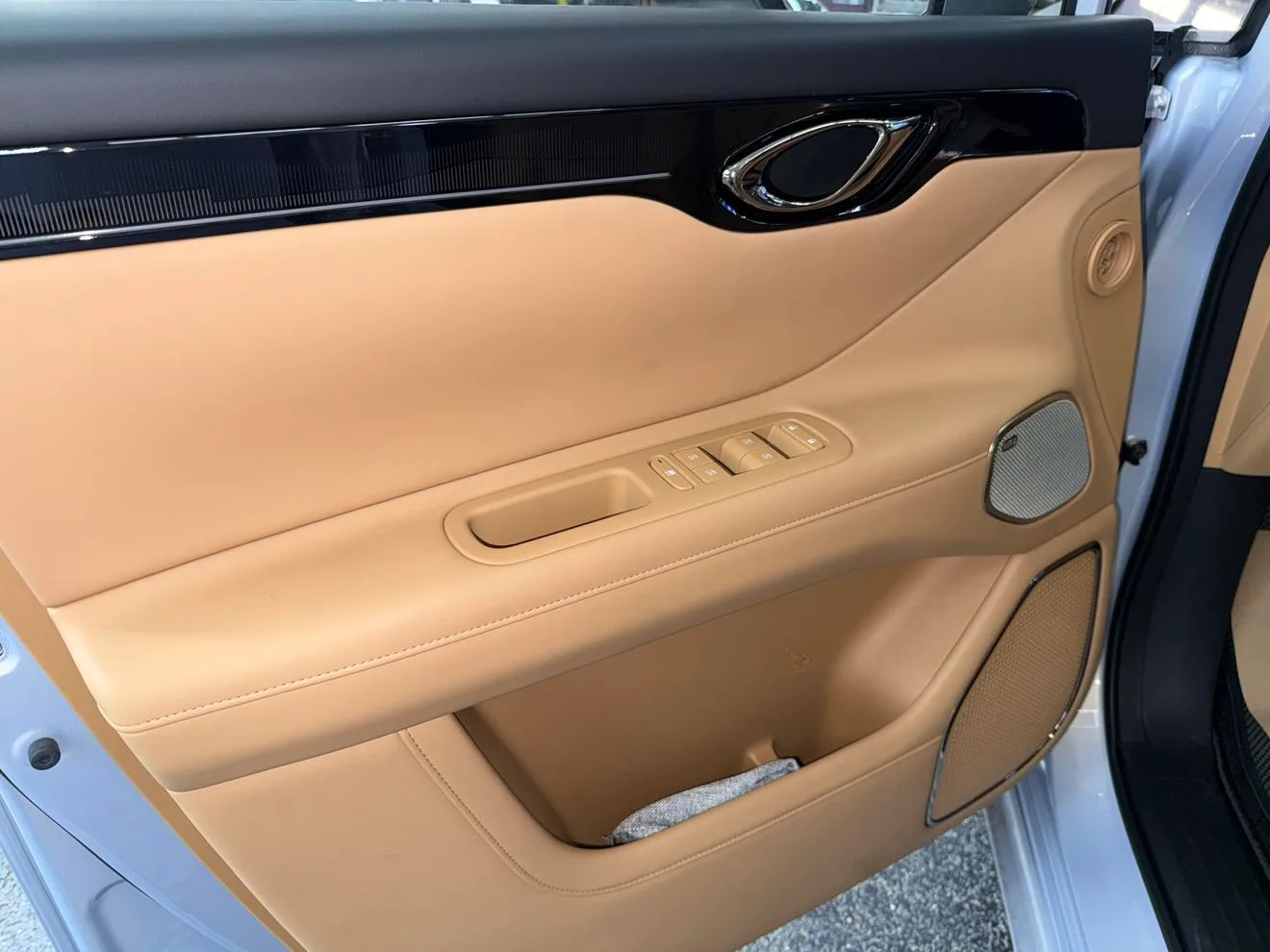 GAC Trumpchi Trumpchi E8 PHEV, 2026 — фото 7