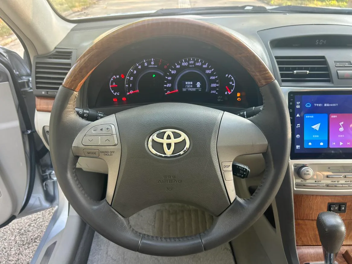 Toyota Camry, 2011 — фото 18