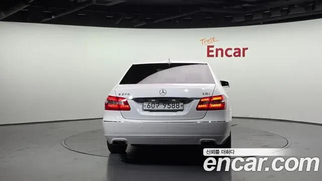 Mercedes-Benz E-Class W212, 2013 — фото 4