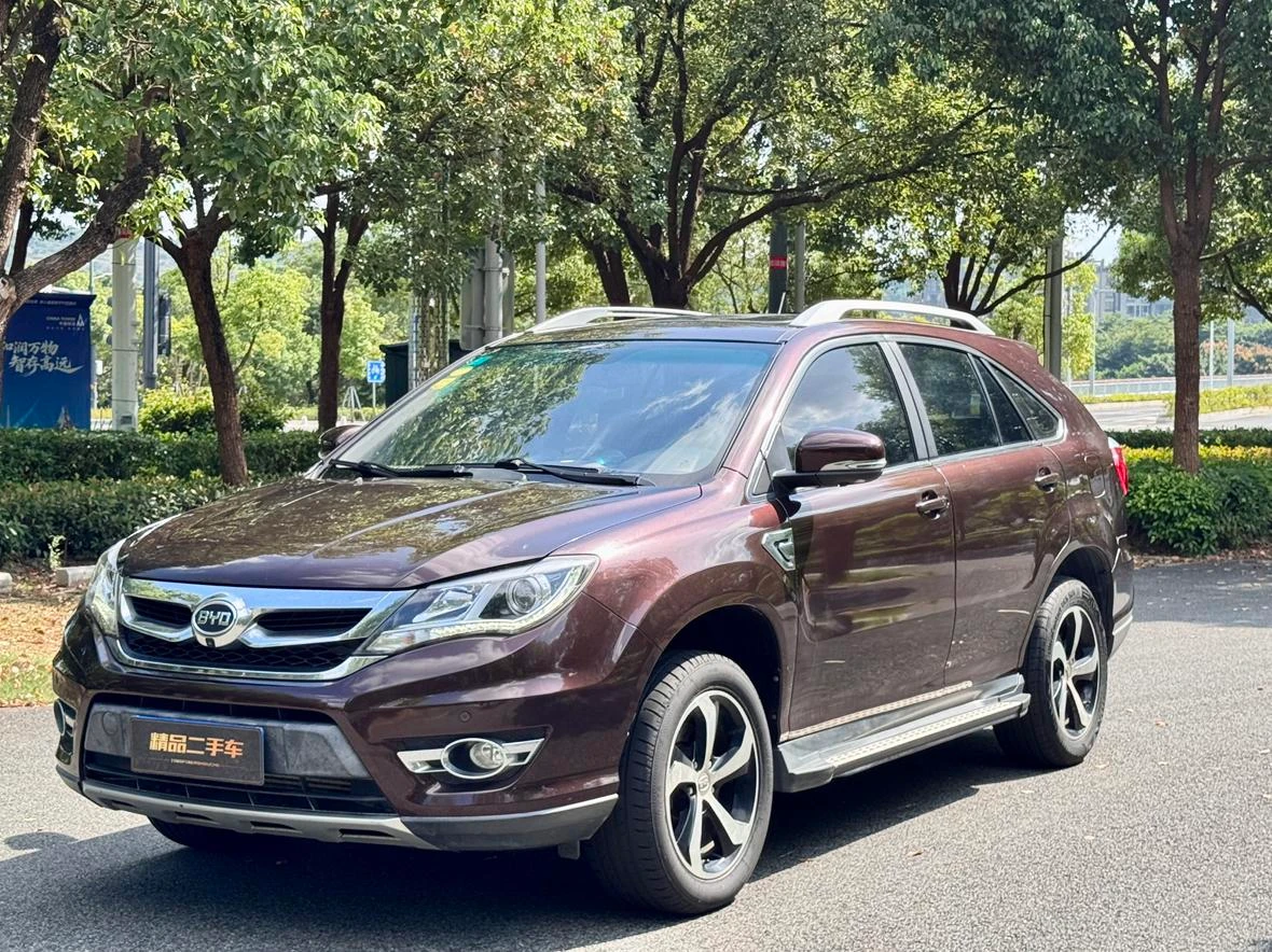 BYD S7