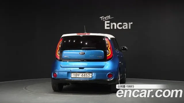 Kia Soul EV, 2015 — фото 3