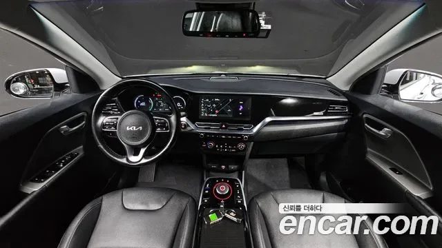 Kia Niro Plus, 2022 — фото 7