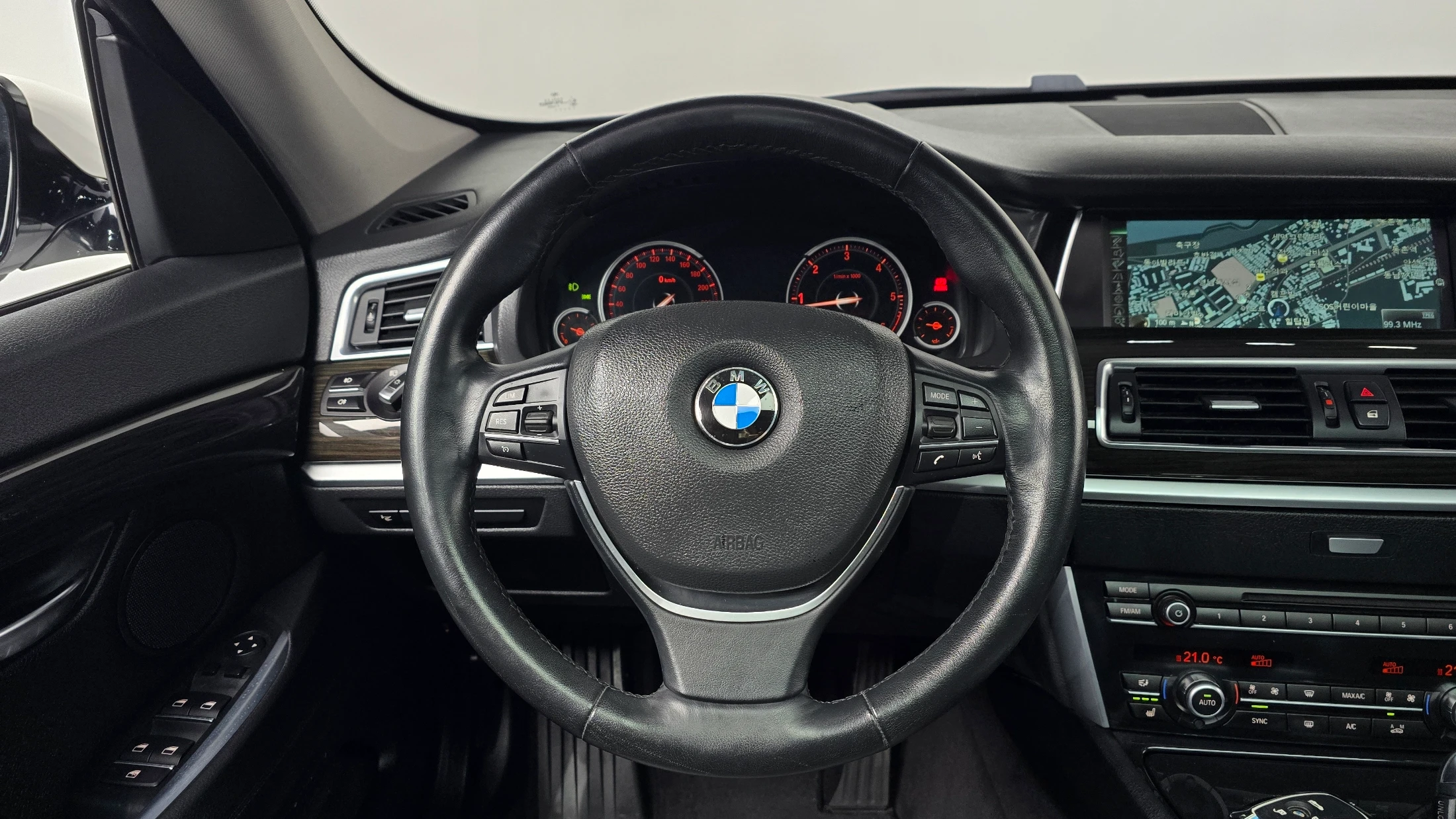 BMW Gran Turismo 5 Series GT (F07), 2013 — фото 13