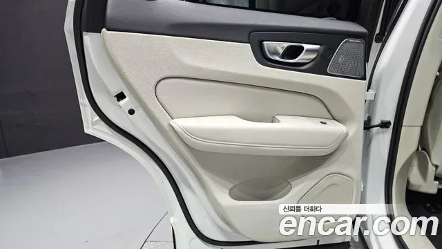 Volvo Xc60, 2025 — фото 25
