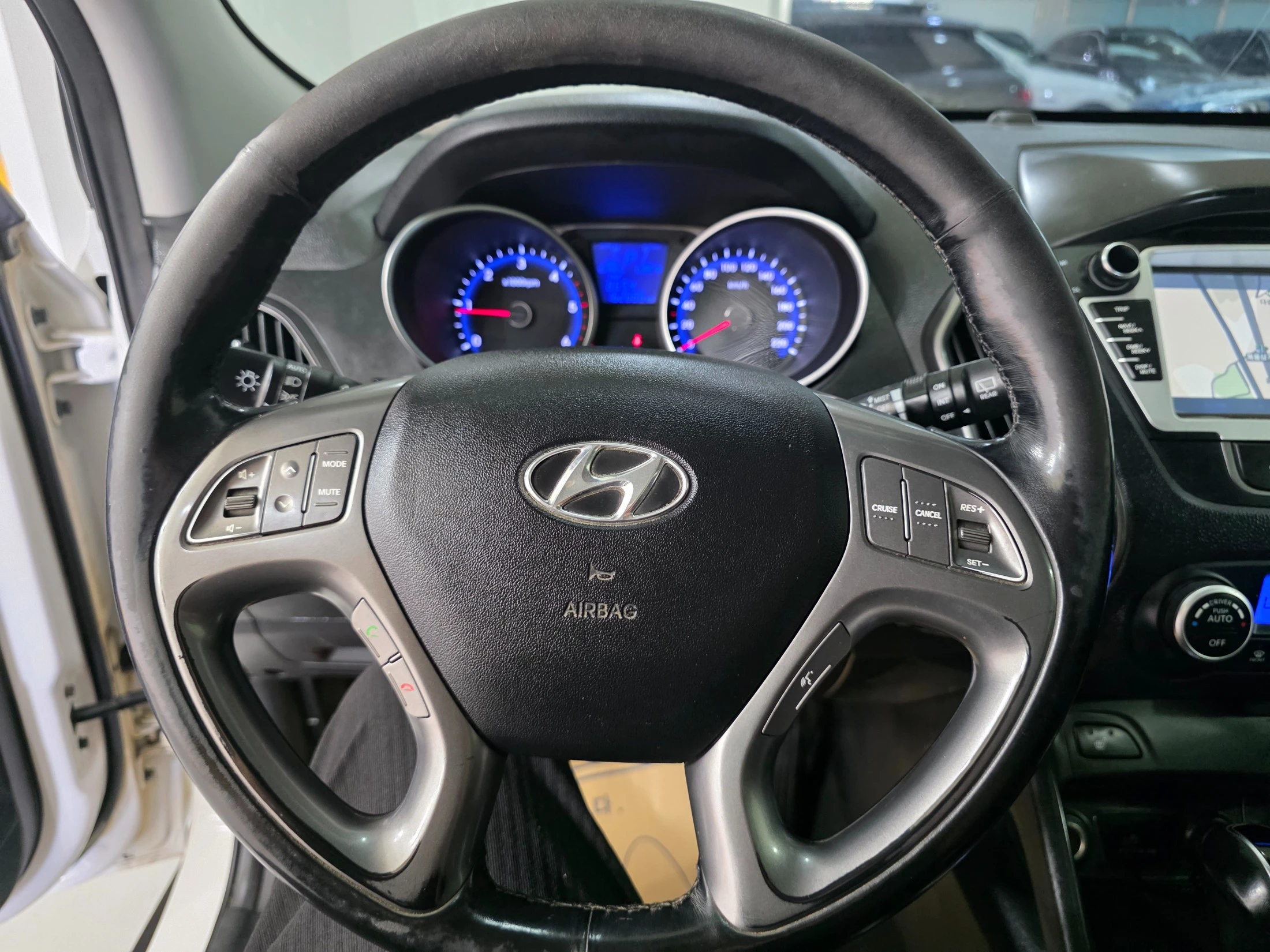 Hyundai Tucson ix, 2014 — фото 15