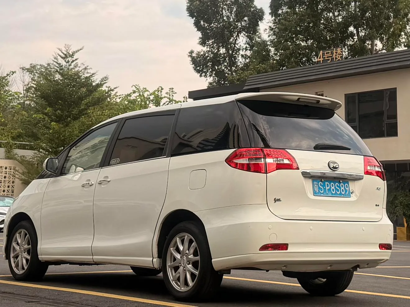 BYD M6, 2013 — фото 5