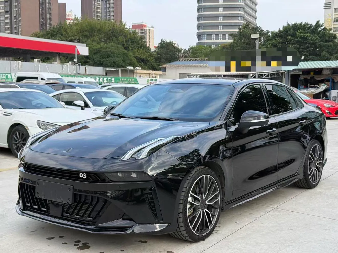 Lynk & Co 03