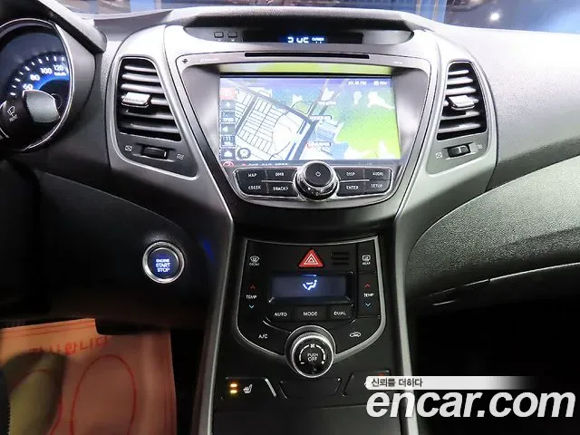 Hyundai Avante, 2013 — фото 12