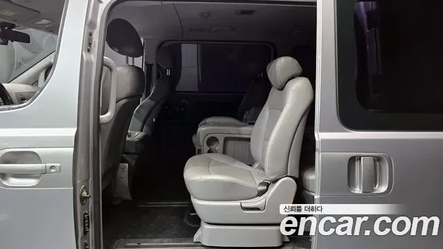 Hyundai Starex Grand Starex, 2012 — фото 13
