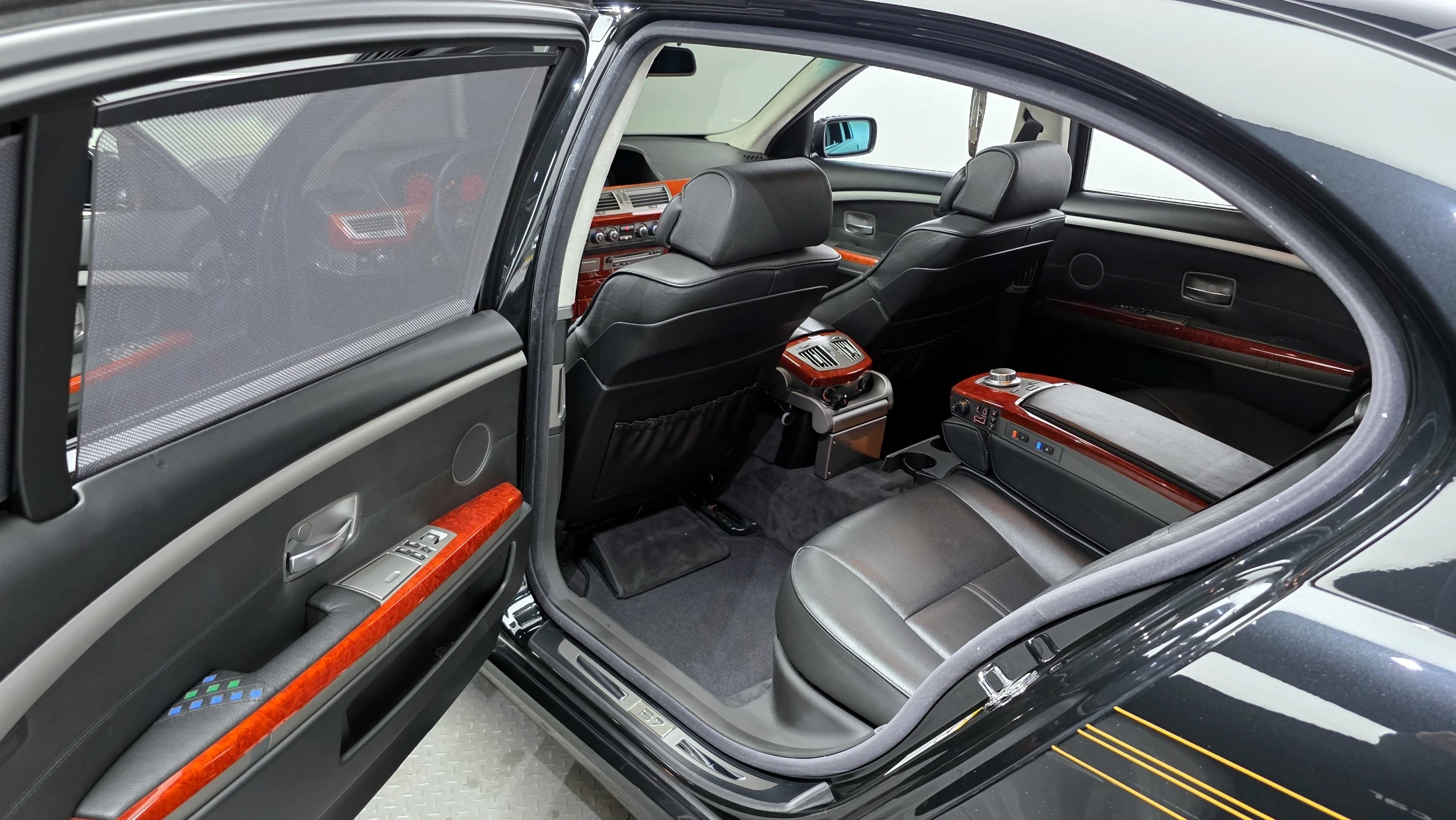 BMW 7-Series E65, 2005 — фото 11