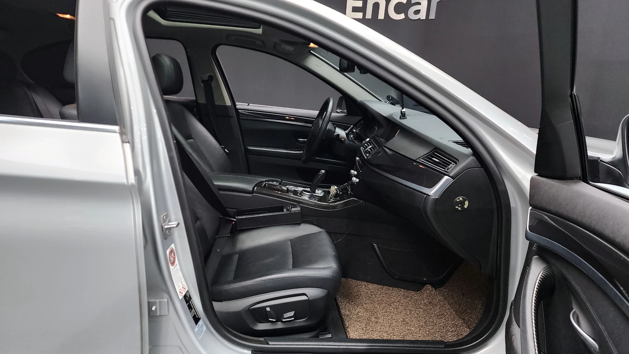 BMW 5-Series F10, 2013 — фото 11