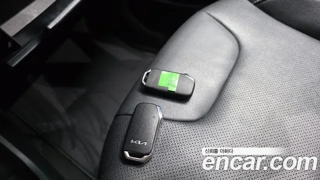 Kia Niro Plus, 2022 — фото 18