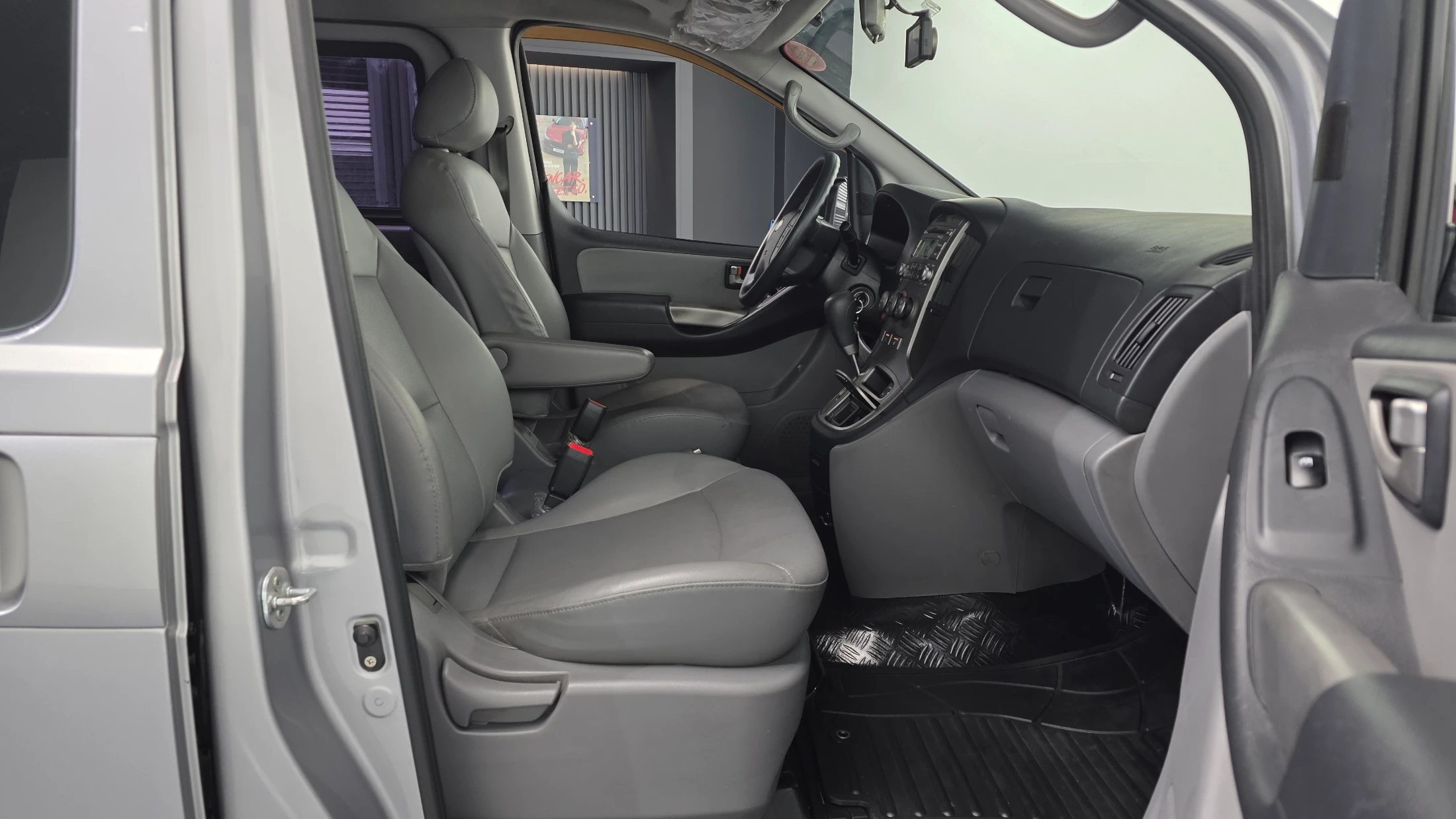 Hyundai Starex Grand Starex, 2012 — фото 11