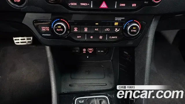 Kia Niro, 2016 — фото 17