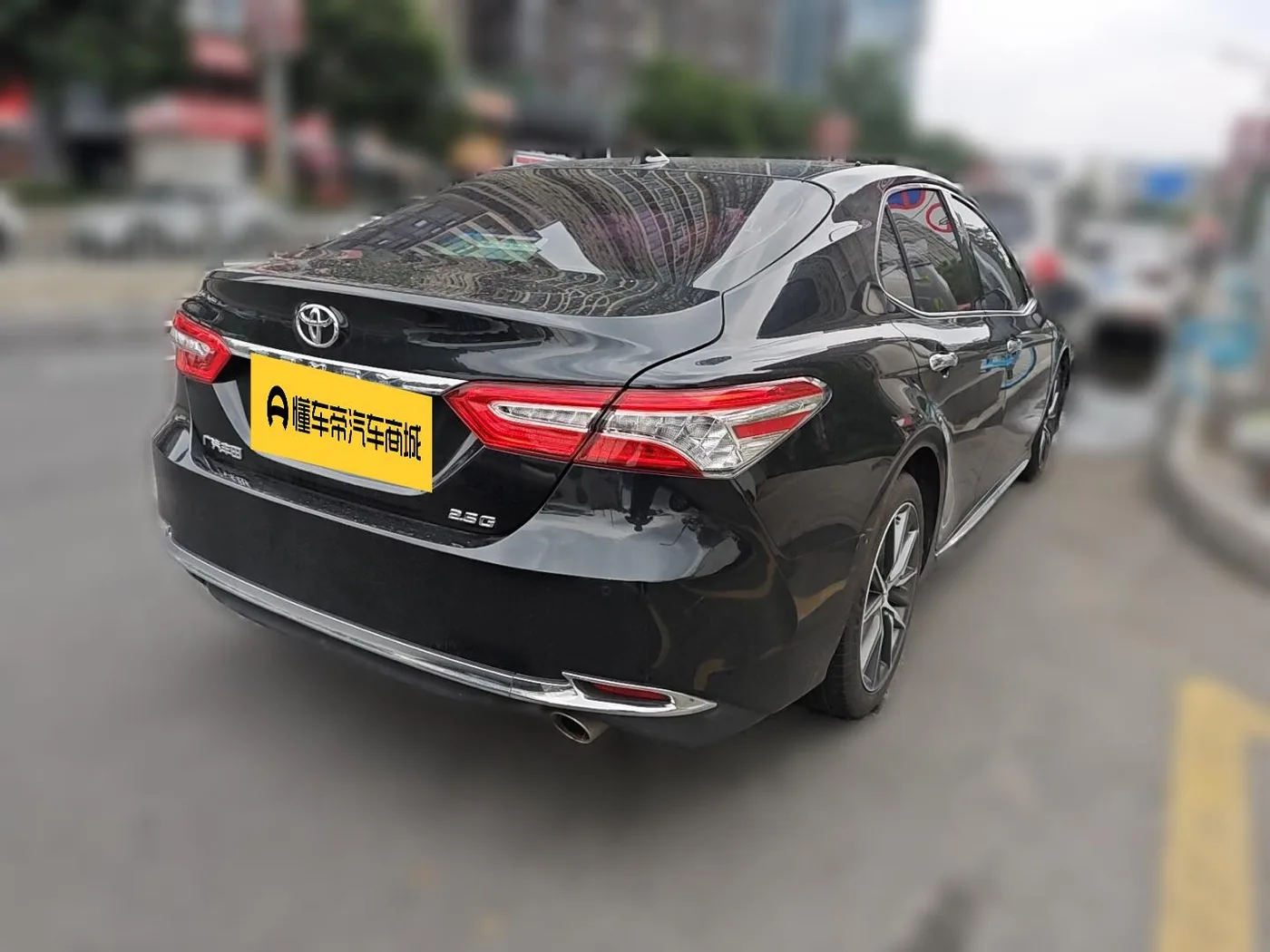 Toyota Camry, 2023 — фото 2