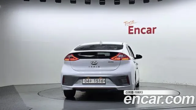 Hyundai Ioniq Ionic Electric, 2017 — фото 4