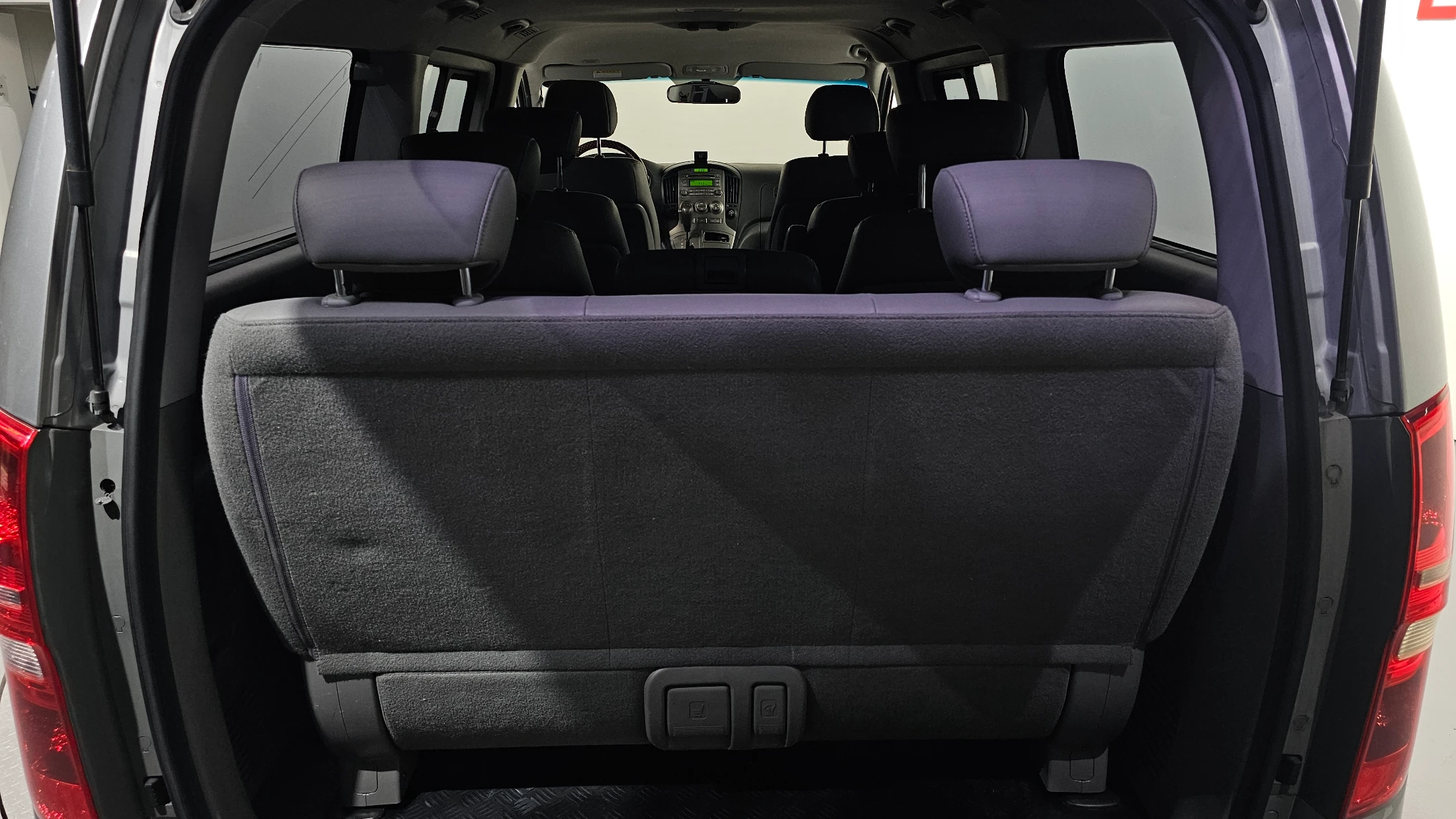 Hyundai Starex Grand Starex, 2012 — фото 28