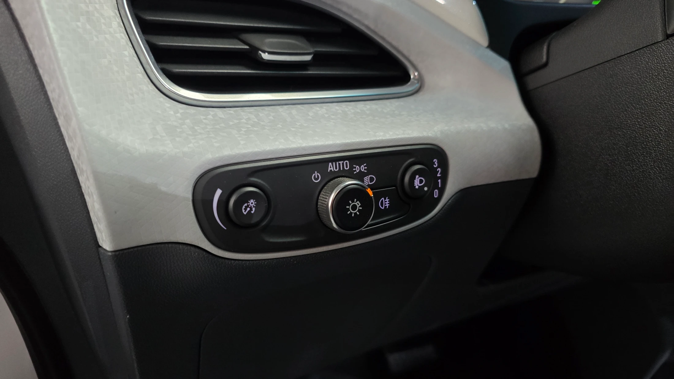 ChevroletGMDaewoo Bolt Ev, 2018 — фото 18