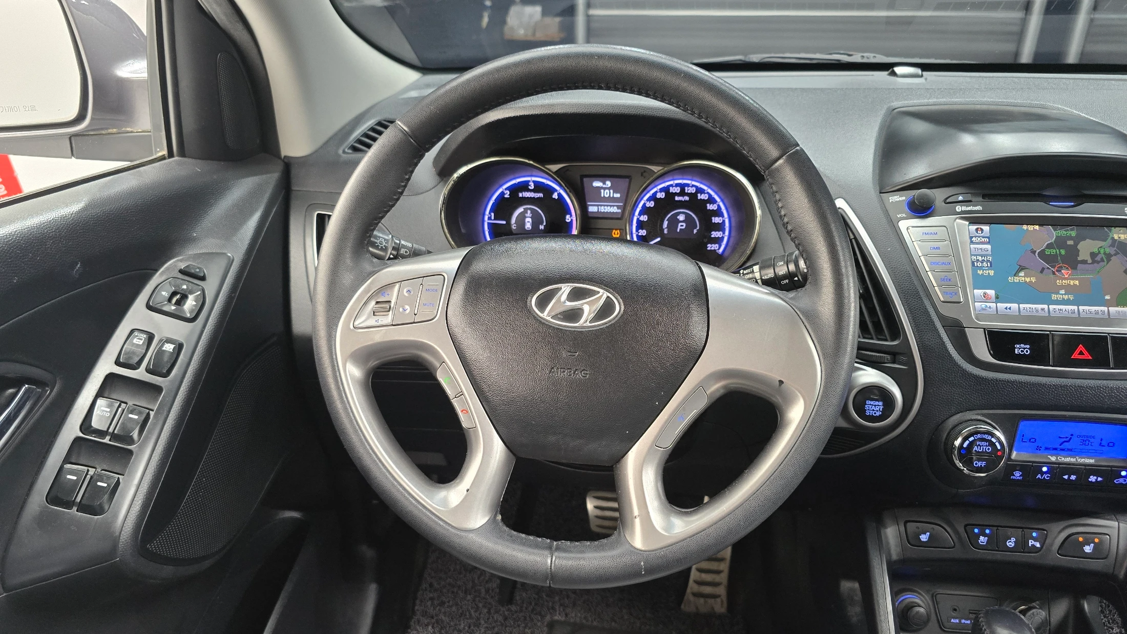 Hyundai Tucson ix, 2011 — фото 13