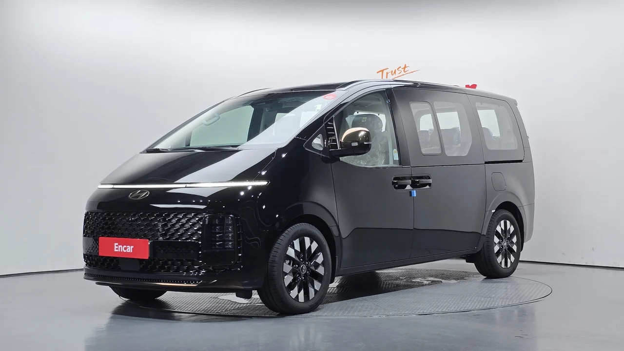 Hyundai Staria