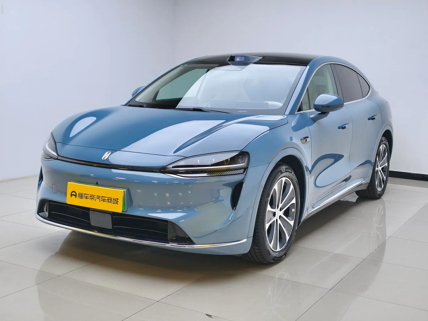 Intellectual world Zhijie R7, 2026 — внешний вид автомобиля