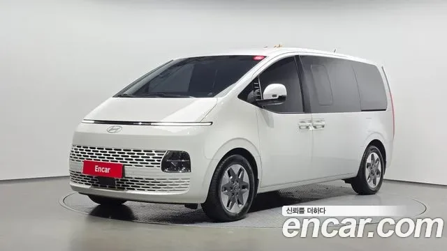 Hyundai Staria