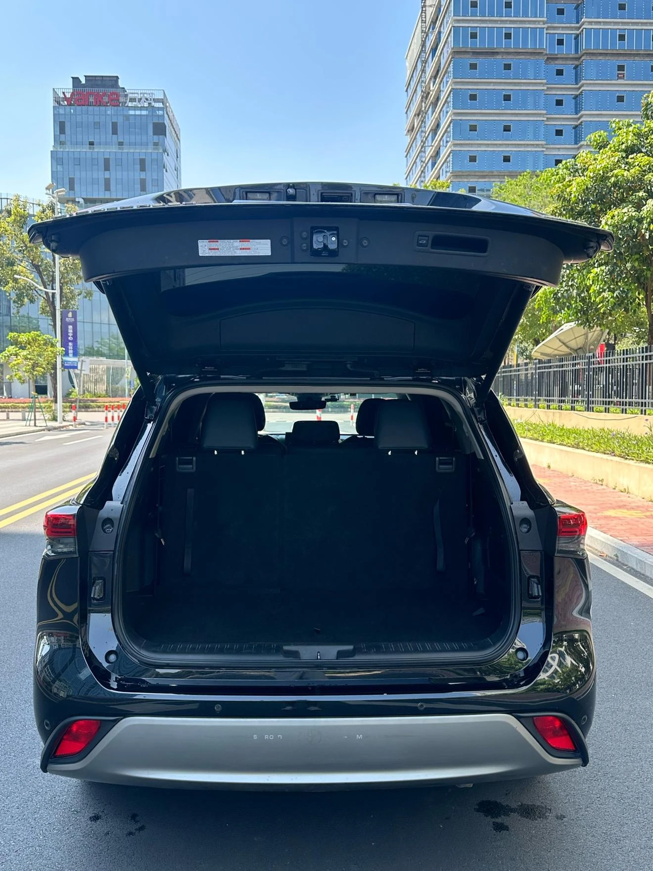 Toyota Highlander, 2023 — фото 18