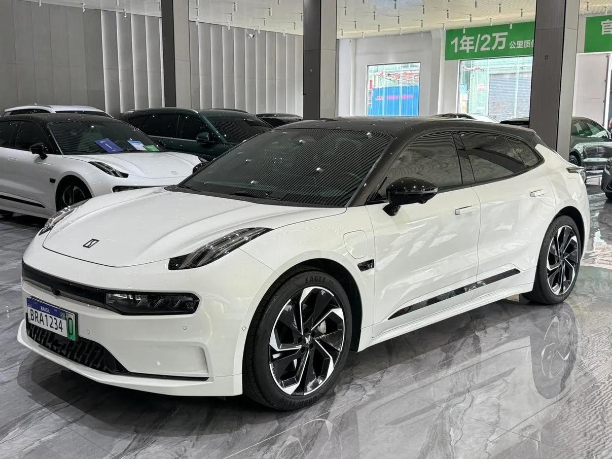 ZEEKR 001