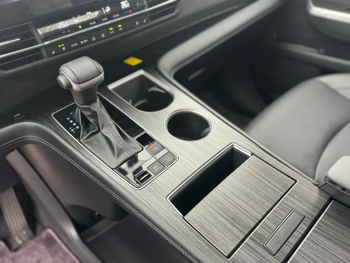Toyota Senna, 2026 — фото 10