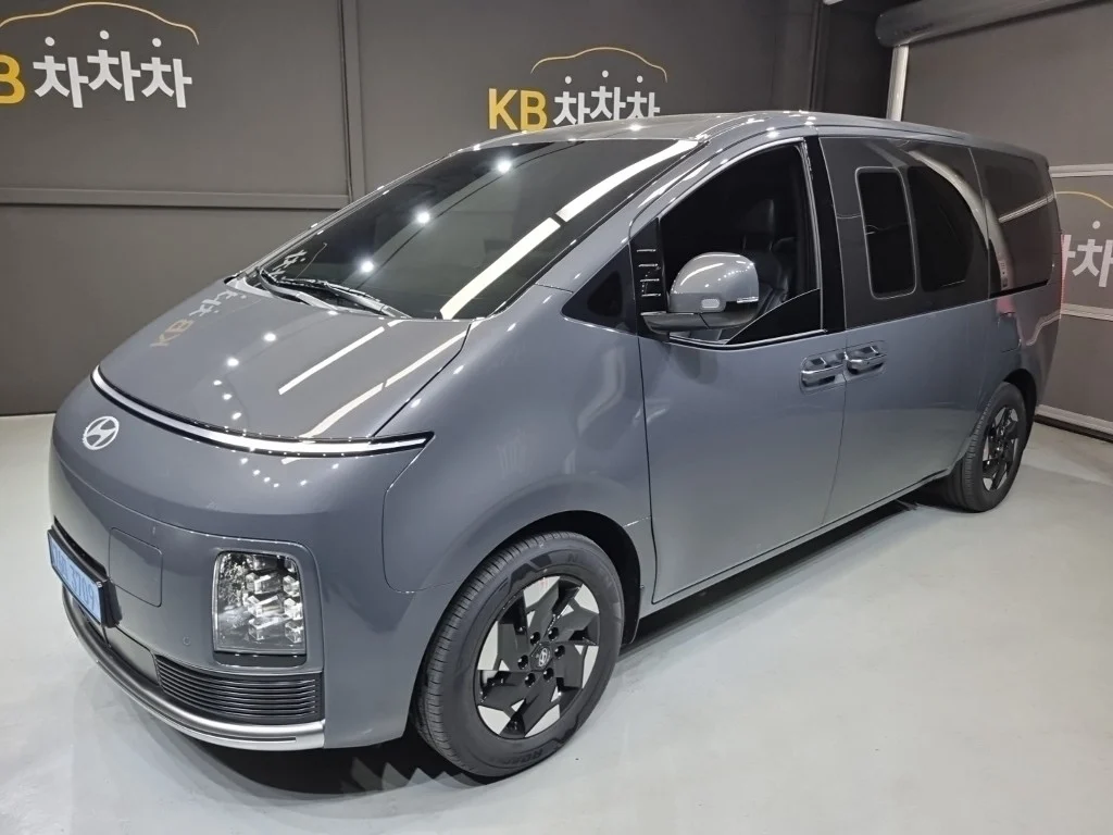 Hyundai Staria
