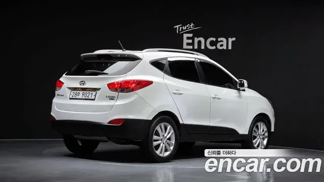 Hyundai Tucson ix, 2010 — фото 2