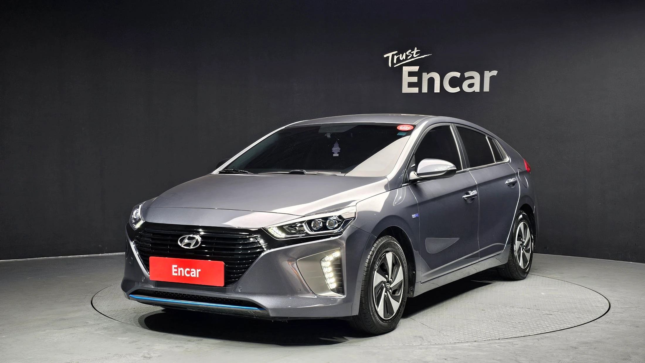 Hyundai Ioniq Ionic Hybrid