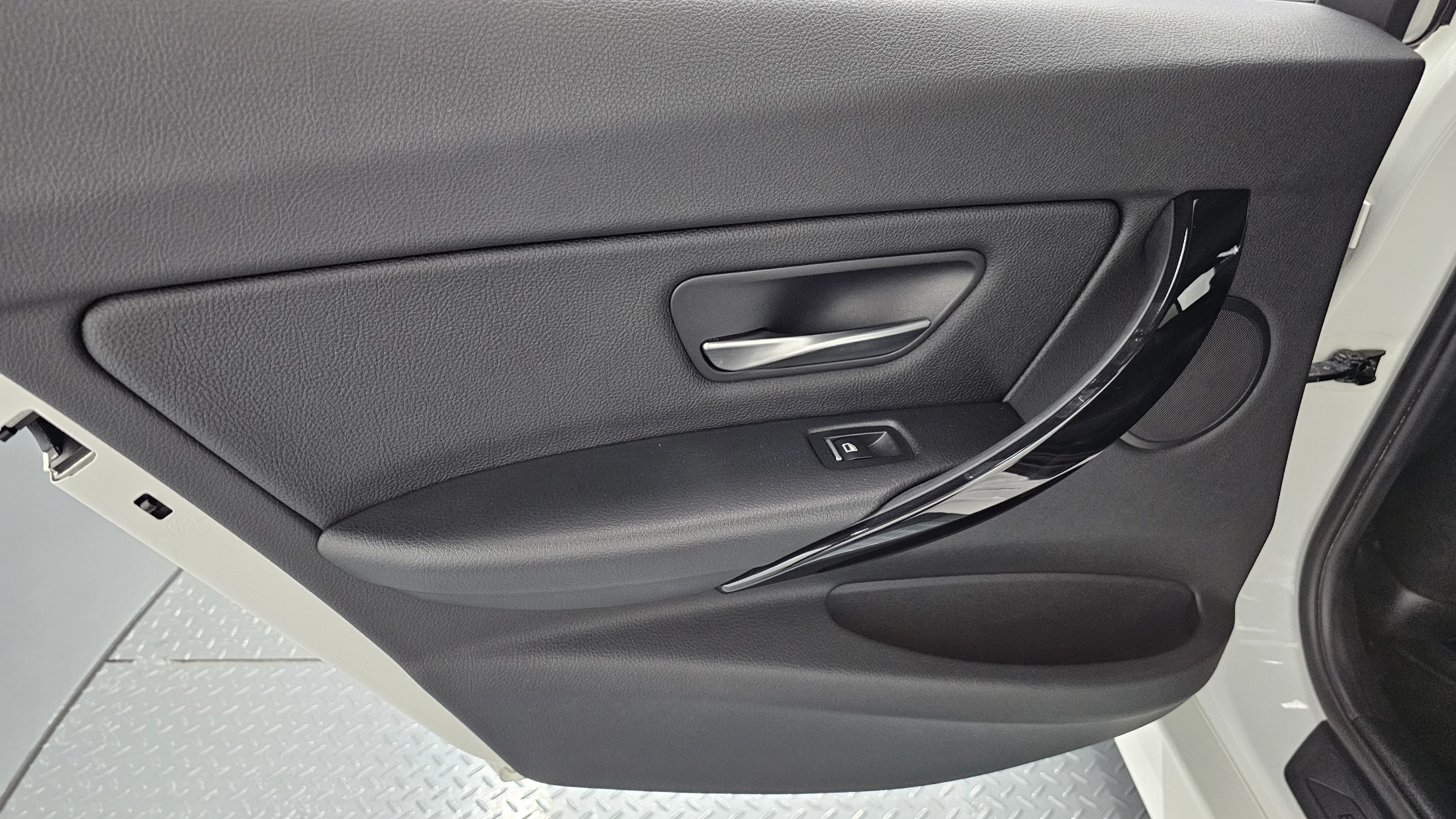 BMW 3-Series F30, 2015 — фото 26