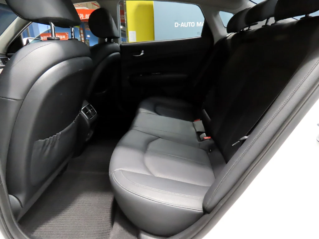 Kia K5 Hybrid, 2017 — фото 12