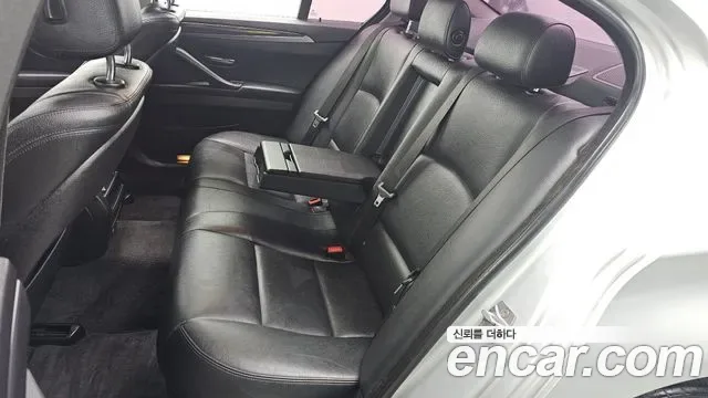 BMW 5-Series F10, 2013 — фото 12