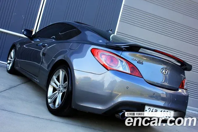 Hyundai Genesis Coupe, 2009 — фото 2