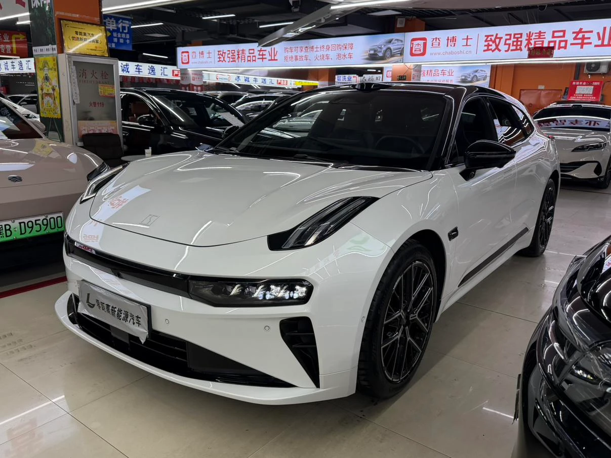 ZEEKR 001