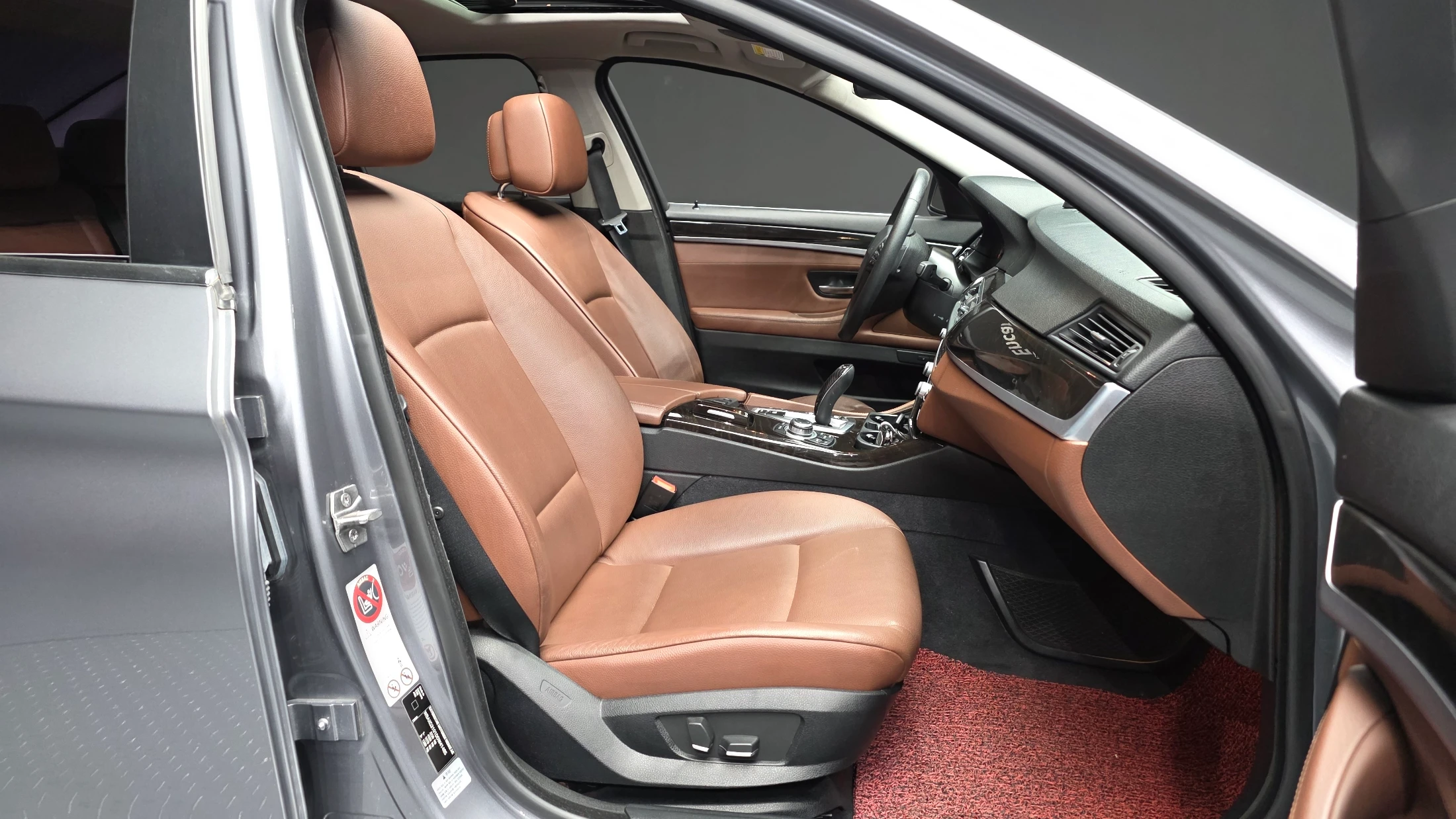 BMW 5-Series F10, 2012 — фото 11