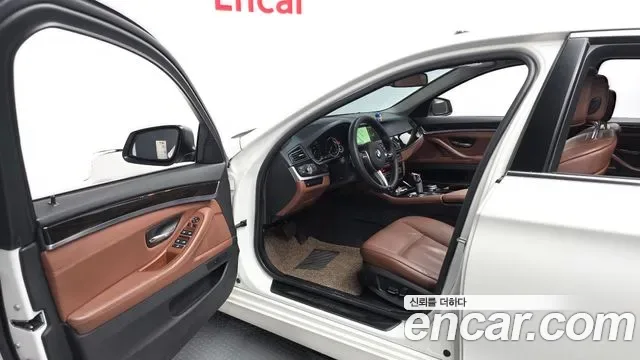 BMW 5-Series F10, 2013 — фото 10