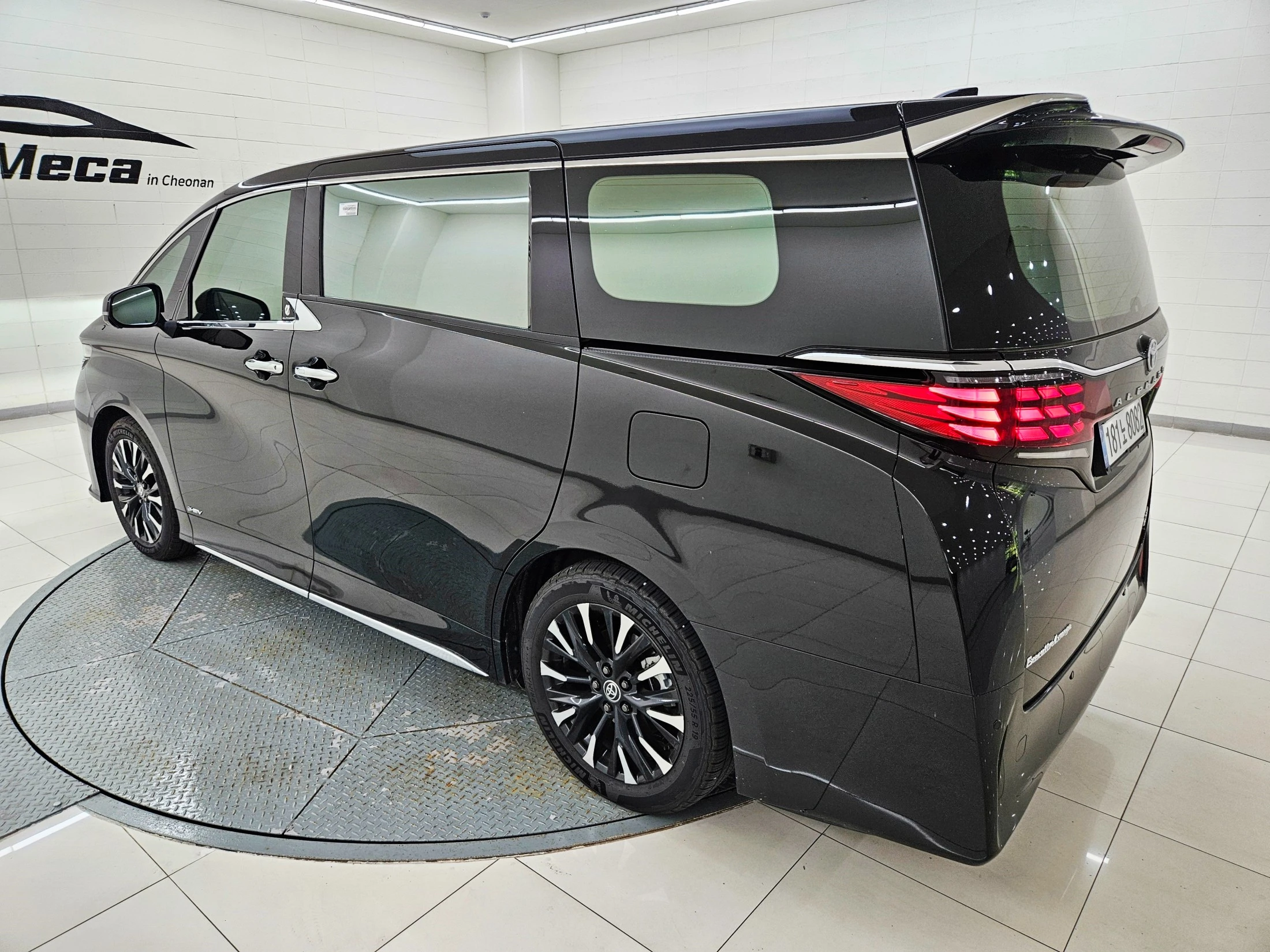 Toyota Alphard Alpad, 2026 — фото 6