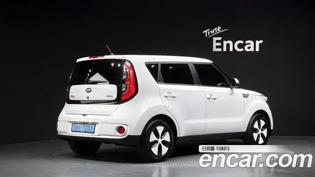 Kia Soul EV, 2017 — фото 2