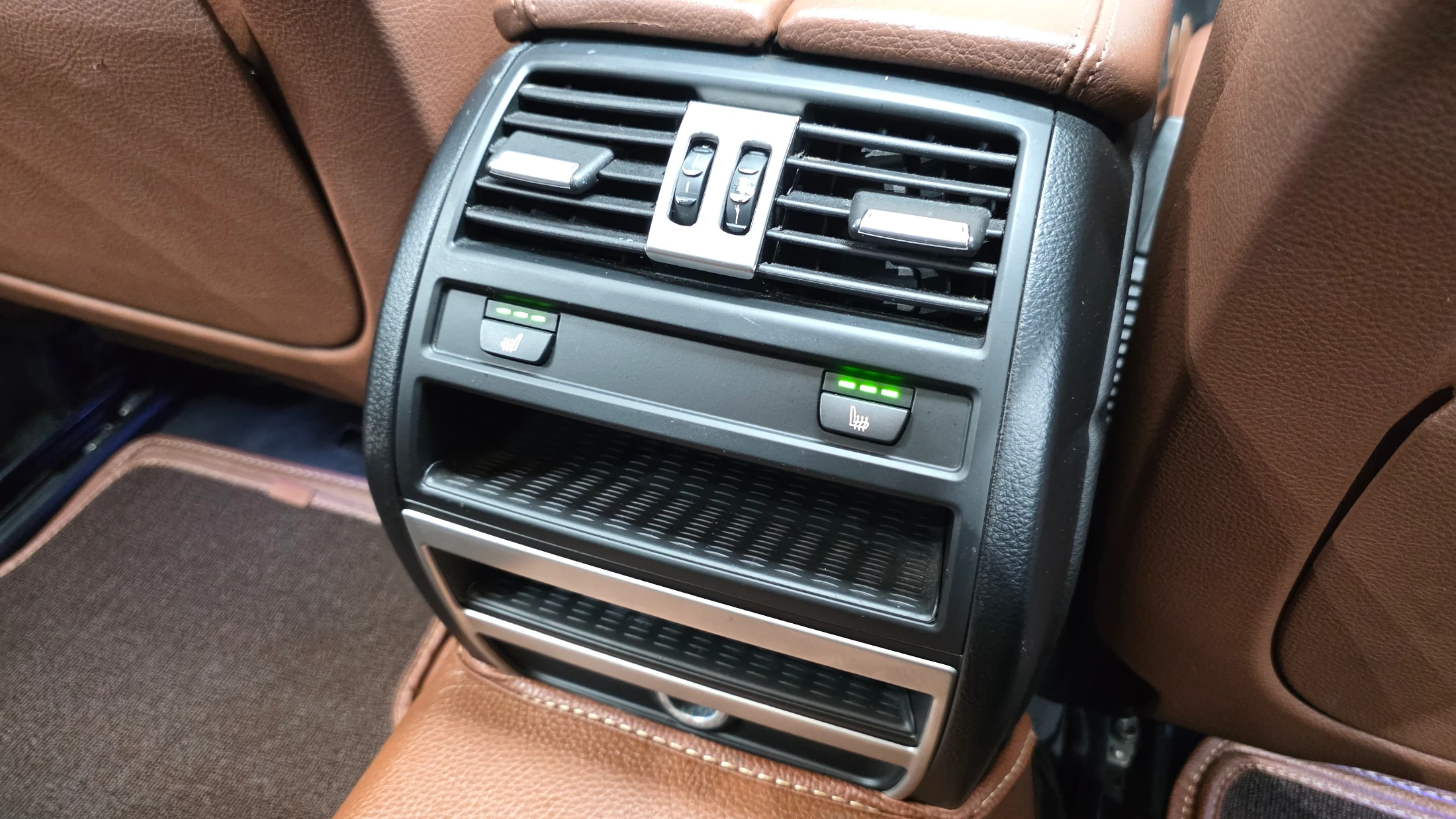 BMW 5-Series F10, 2014 — фото 19