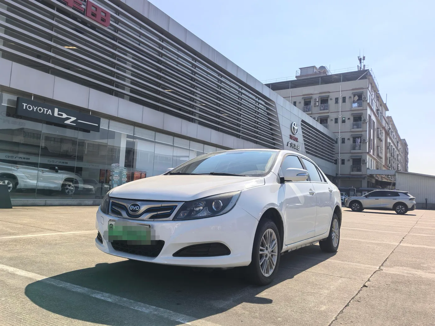 BYD e5