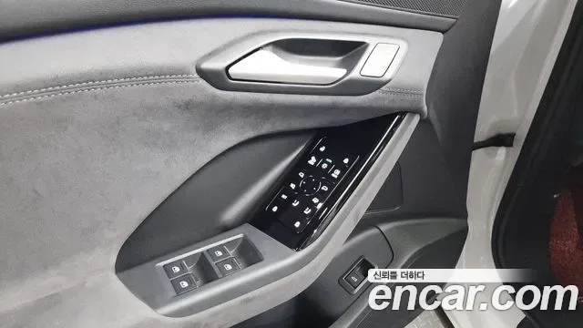 Audi Sq6 E-Tron GF, 2025 — фото 20