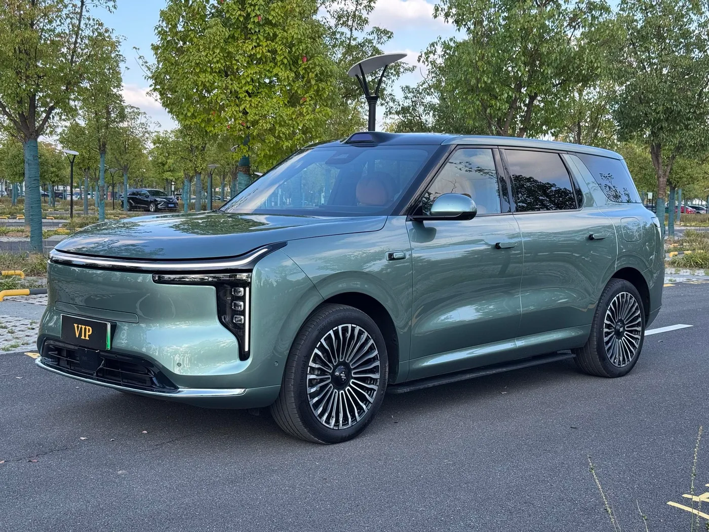 Zhiji Automobile Zhiji LS8