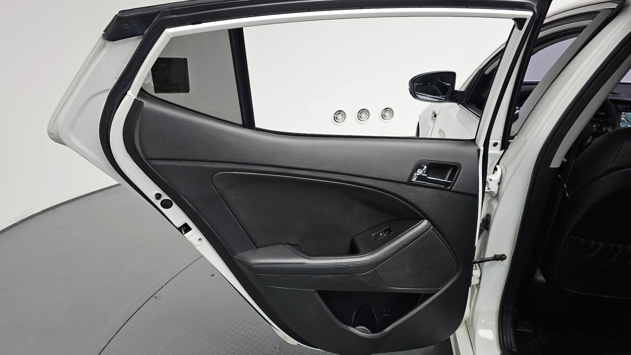 Kia K5 Hybrid, 2013 — фото 26