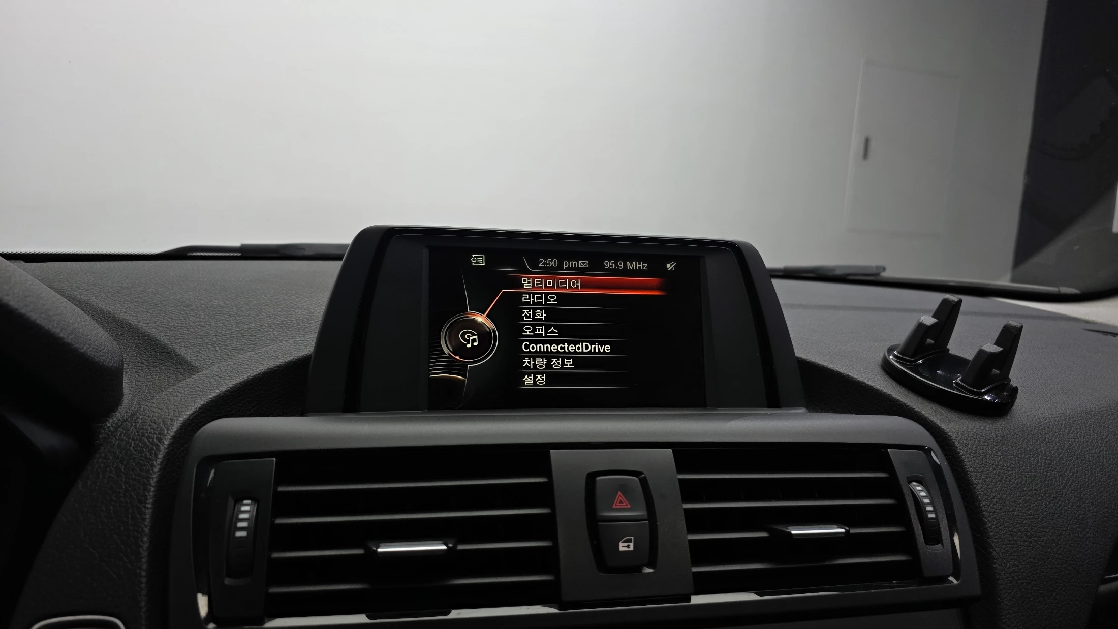 BMW 1-Series F20, 2015 — фото 14