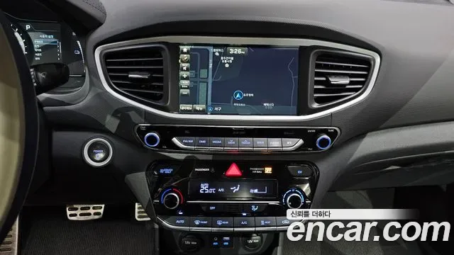 Hyundai Ioniq Ionic Electric, 2016 — фото 15